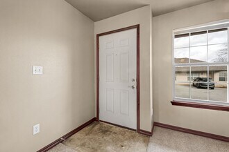 1270 N Trinity Dr in Fayetteville, AR - Building Photo - Building Photo