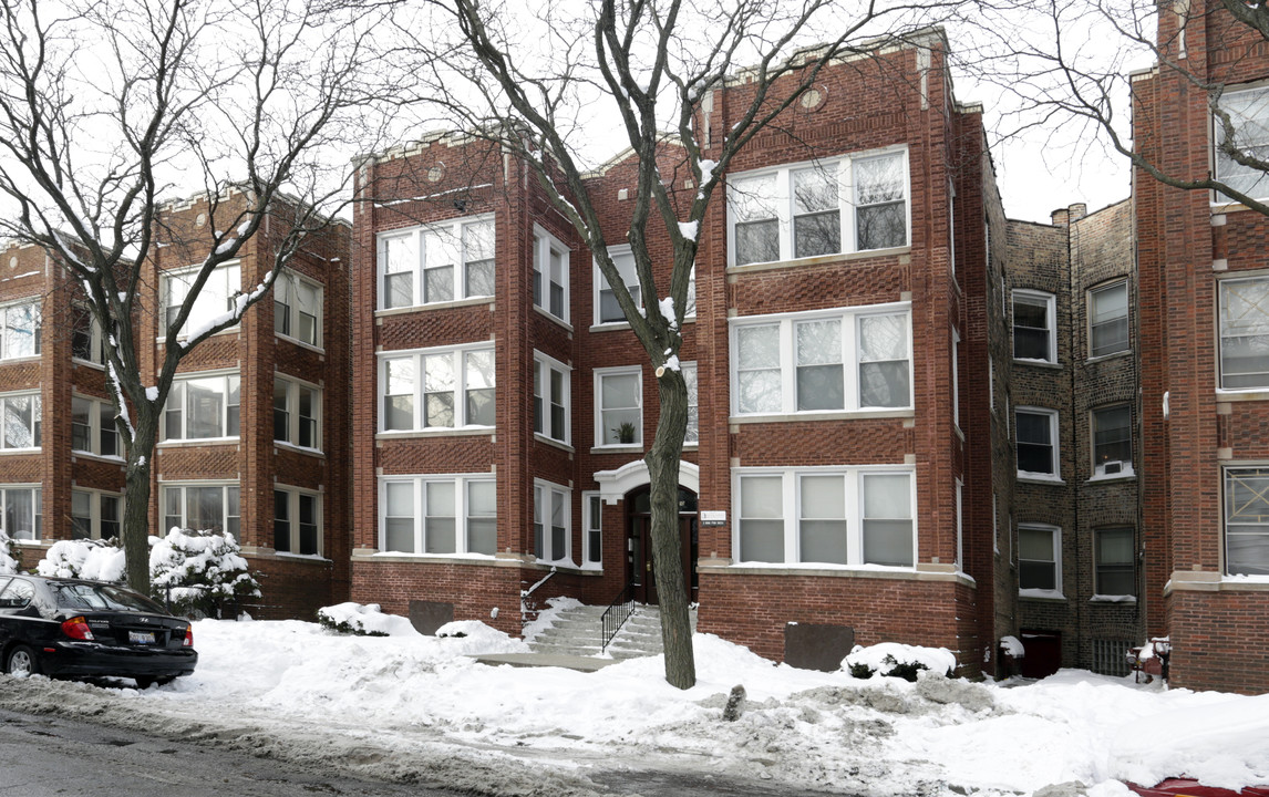 6820-6822 S Cornell Ave in Chicago, IL - Foto de edificio