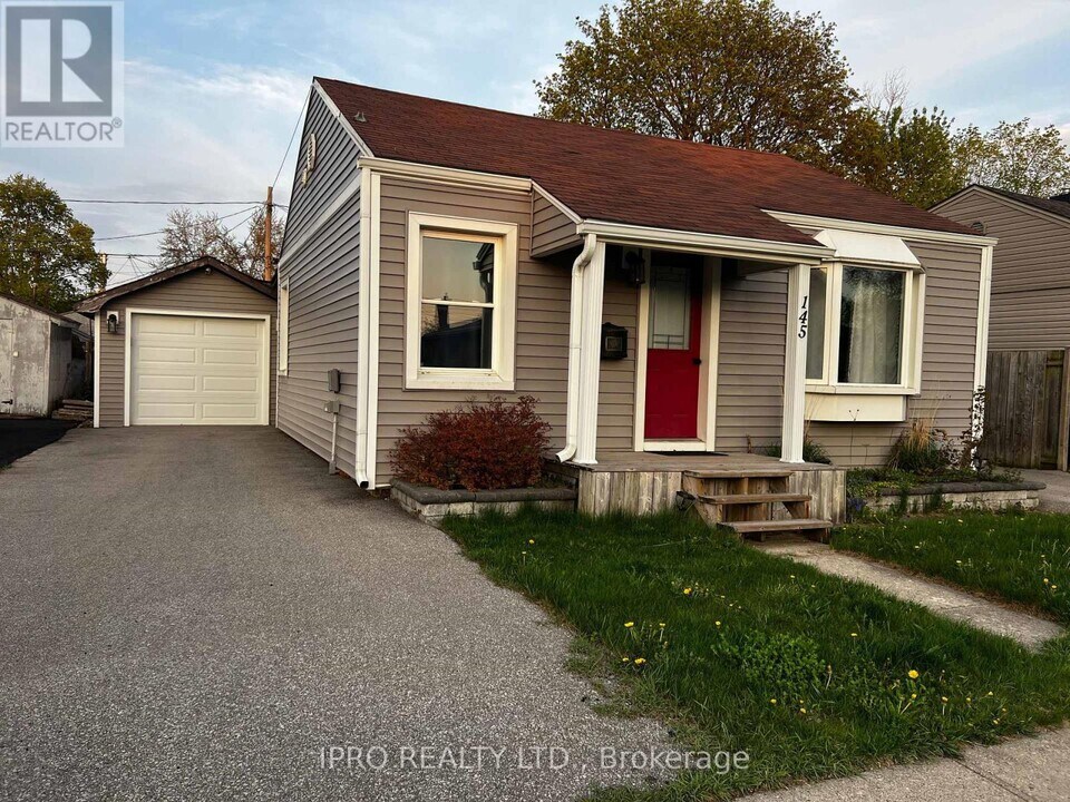 145 Eby St in Cambridge, ON - Building Photo