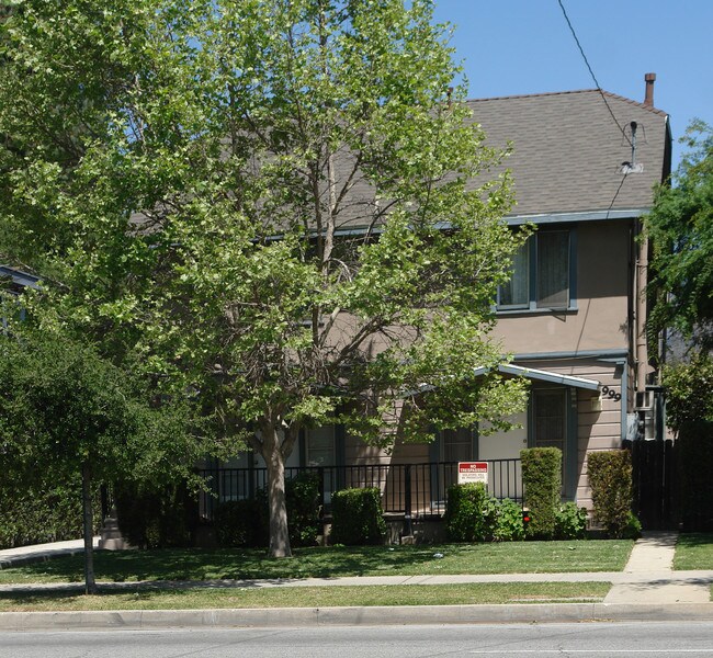 999 Orange Grove Blvd in Pasadena, CA - Foto de edificio - Building Photo