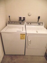 3606 NW 29th Ct in Lauderdale Lakes, FL - Building Photo - Building Photo