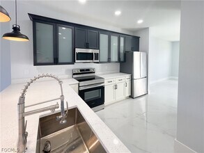 517 Johns Ave in Lehigh Acres, FL - Building Photo - Building Photo