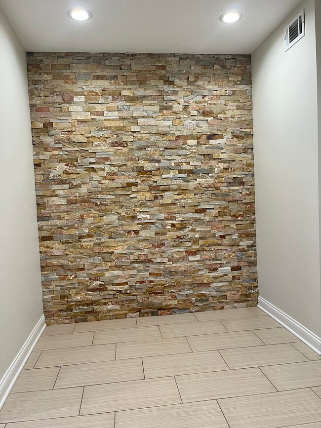 3145 N Lamon Ave, Unit 1 in Chicago, IL - Building Photo - Building Photo