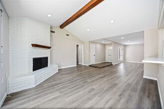 8826 Tanager St in Houston, TX - Building Photo - Building Photo