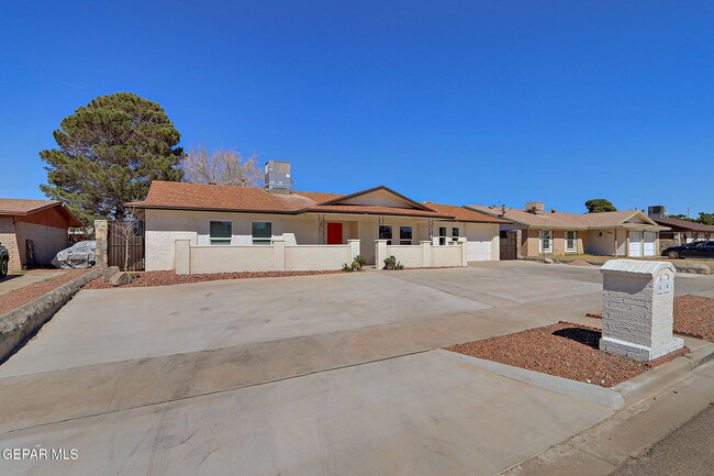 property at 11025 Tom Weiskopf Dr