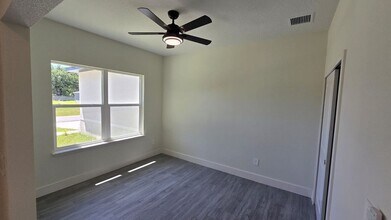 2862 Pomello Ave SW in Palm Bay, FL - Building Photo - Building Photo