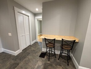 73 State St in Gorham, ME - Foto de edificio - Building Photo