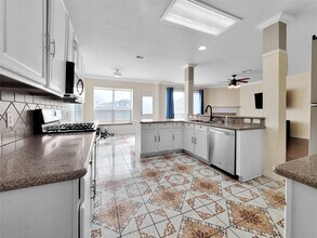 19843 Youpon Leaf Way in Houston, TX - Building Photo - Building Photo