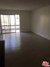 23515 Lyons Ave-Unit -266 in Santa Clarita, CA - Building Photo - Building Photo