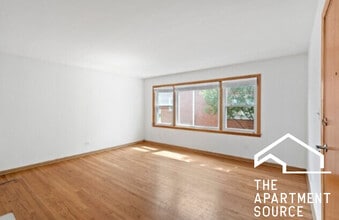 9575 Maple Dr in Rosemont, IL - Building Photo - Building Photo