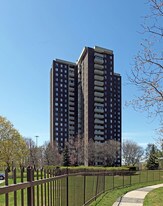 10 Muirhead Rd in Toronto, ON - Building Photo