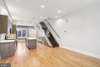 1033 Marlborough St in Philadelphia, PA - Building Photo - Building Photo