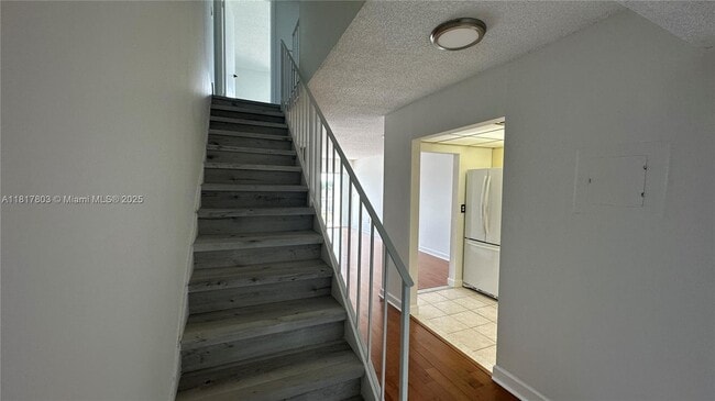 9359 Fontainebleau Blvd in Miami, FL - Building Photo - Building Photo
