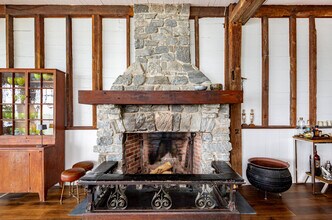 21 Rawson Rd in Sag Harbor, NY - Building Photo - Building Photo