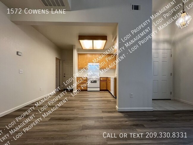 1572 Cowens Ln in Lodi, CA - Building Photo - Building Photo