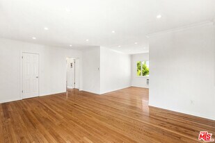 1235 N Harper Ave in West Hollywood, CA - Building Photo