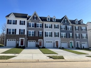 Forge Overlook in Halethorpe, MD - Building Photo - Building Photo