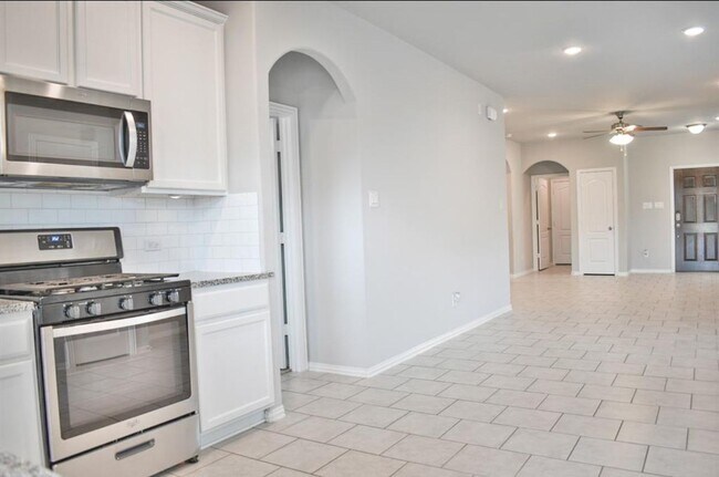 31619 Heguy Pass in Fulshear, TX - Building Photo - Building Photo