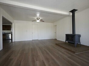 8267 Old School Way in Mokelumne Hill, CA - Building Photo - Building Photo