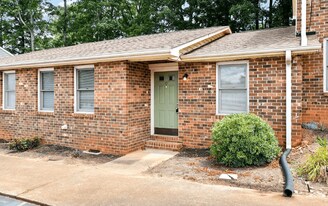 Wethington Place in Travelers Rest, SC - Building Photo