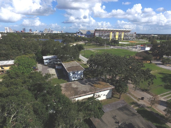 Tall Oaks Apartments in Orlando, FL - Foto de edificio - Building Photo