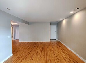 5756 S Waterbury Way in Murray, UT - Building Photo - Building Photo