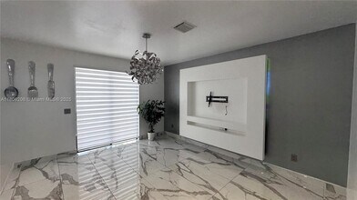 3368 W 108th St in Hialeah, FL - Building Photo - Building Photo