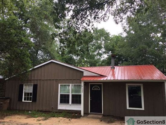 property at 4154 Yorkshire Ln