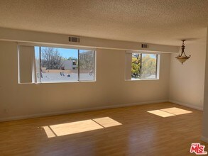 406 N Palm Dr-Unit -303 in Beverly Hills, CA - Building Photo - Building Photo