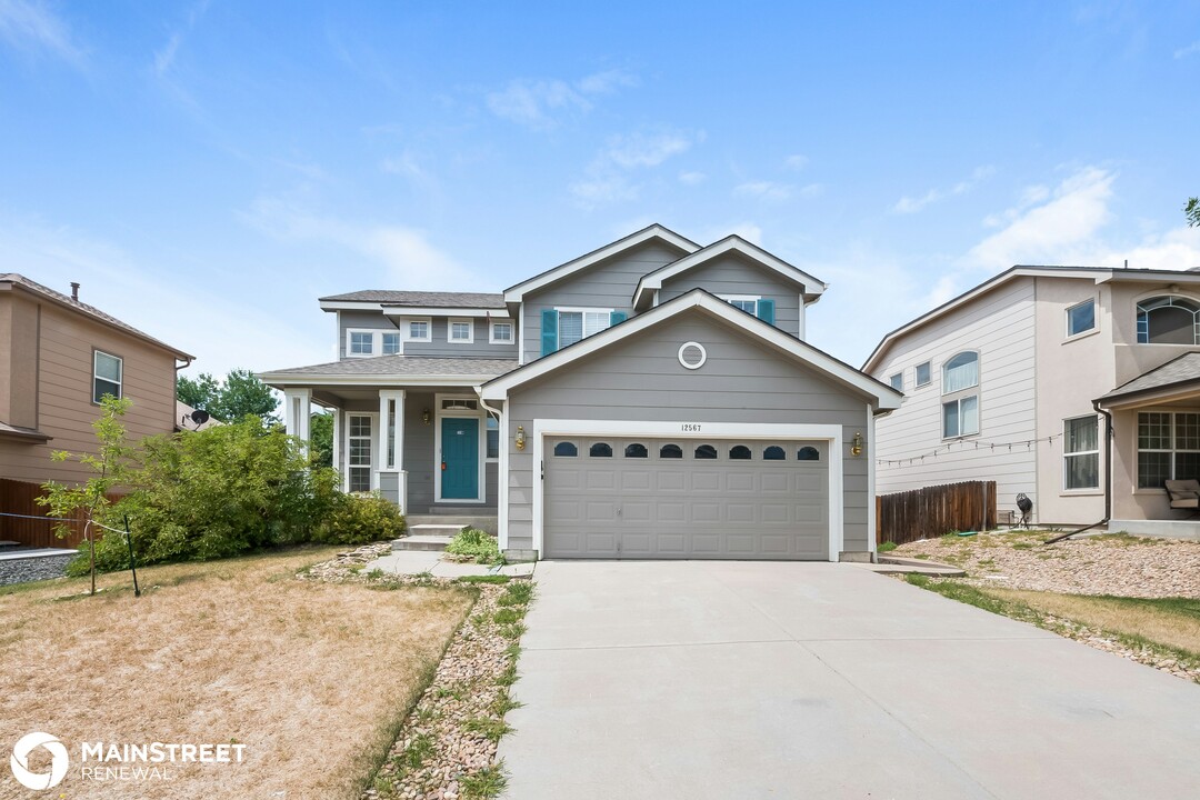 12567 Dexter Way in Thornton, CO - Building Photo