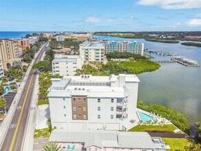 19505 Gulf Blvd in Indian Shores, FL - Building Photo - Building Photo