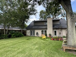 15806 Torry Pines Rd in Houston, TX - Building Photo - Building Photo