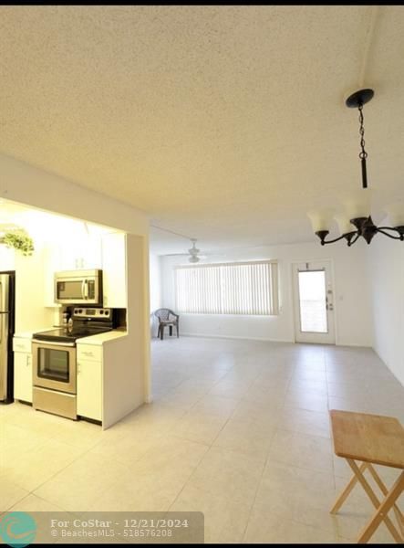 3089 Cornwall E in Boca Raton, FL - Building Photo