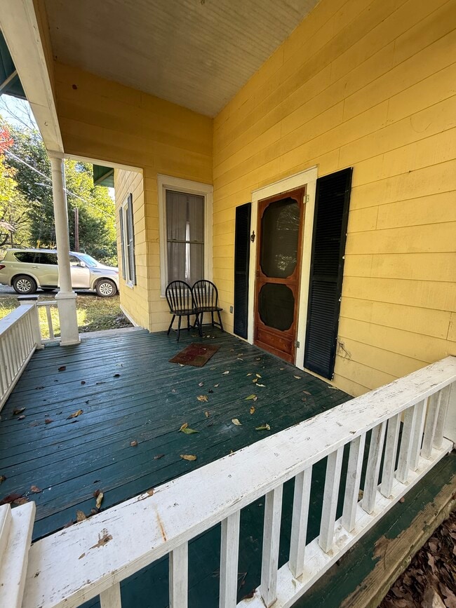 420 Thompson St in Pittsboro, NC - Building Photo - Building Photo