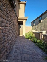 876 Cirrus Cloud Ave in Las Vegas, NV - Building Photo