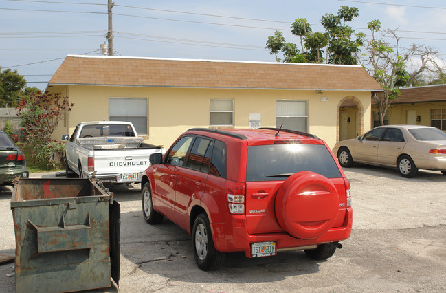 1418 SW 1st Way in Deerfield Beach, FL - Building Photo - Building Photo