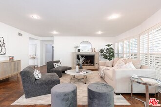 2559 Hutton Dr in Beverly Hills, CA - Building Photo - Building Photo