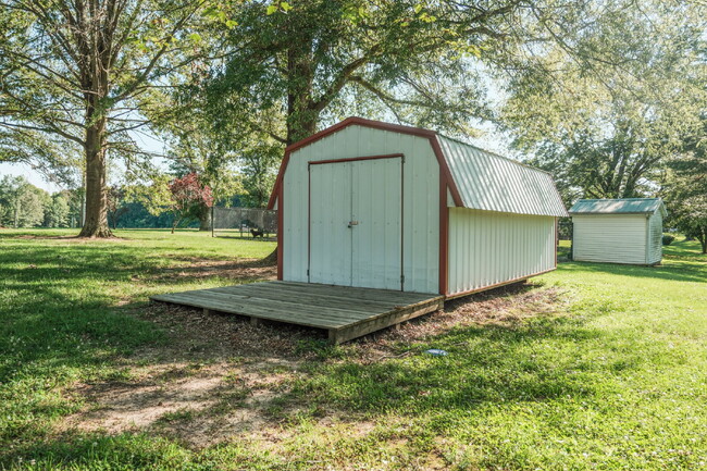 101 Woodside Dr in Dresden, TN - Foto de edificio - Building Photo