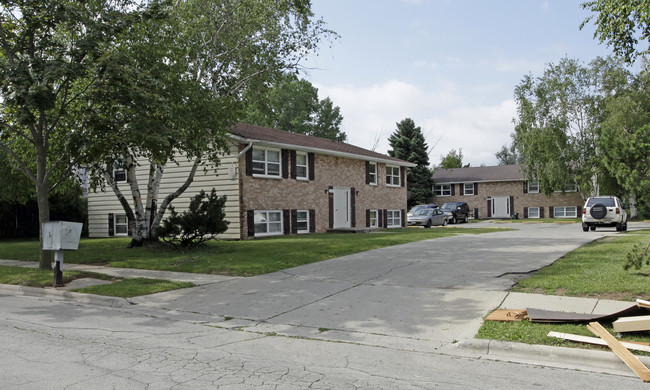 2232-2238 Imperial Ln in Green Bay, WI - Foto de edificio - Building Photo