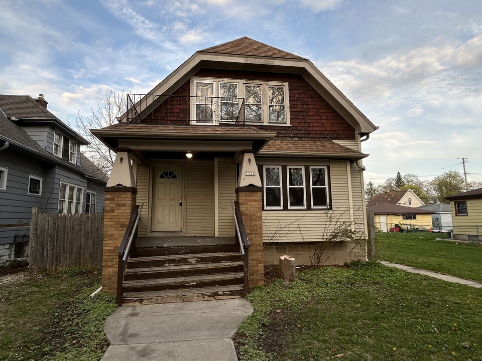 5320 N 39th St in Milwaukee, WI - Building Photo