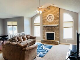 16133 Logarto Ln in Lakeville, MN - Building Photo