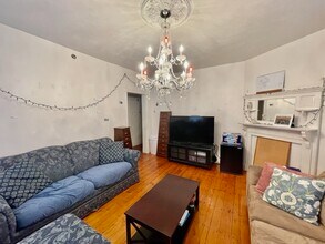 808 Parker St, Unit 2 in Boston, MA - Building Photo - Building Photo