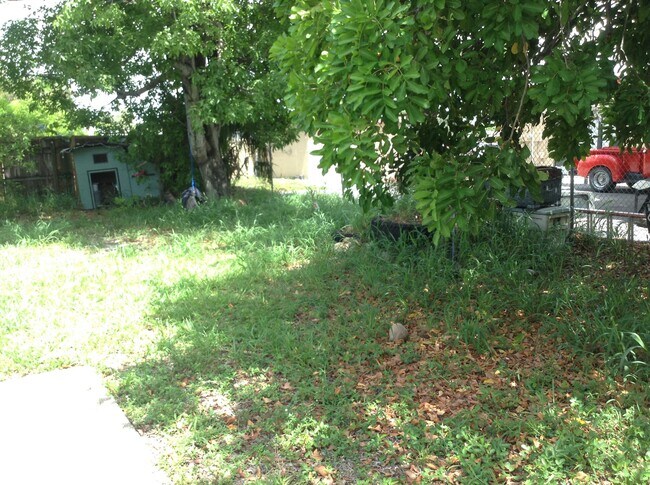 2877 Seminole Rd in Palm Springs, FL - Building Photo - Building Photo