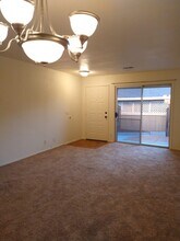 3122 Woods Cir in Davis, CA - Building Photo - Building Photo