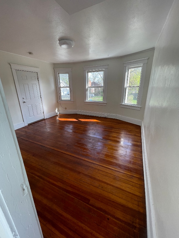 100 Allen St in Windsor, CT - Building Photo - Building Photo
