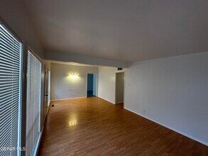 5202 Cornell Ave in El Paso, TX - Foto de edificio - Building Photo