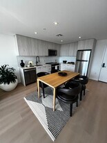 140 NW 30th St, Unit A1 in Miami, FL - Building Photo