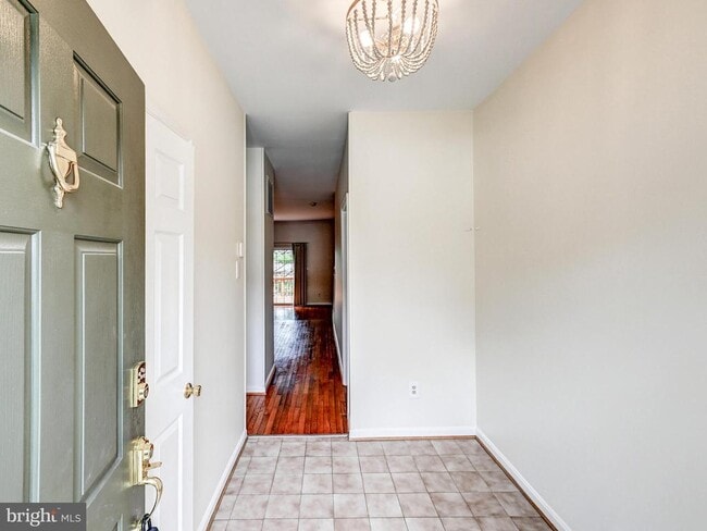 property at 29 Tenby Ct