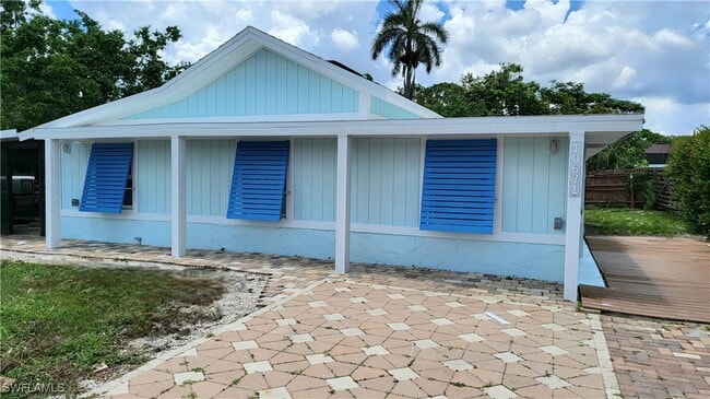 property at 10671 Hampton St