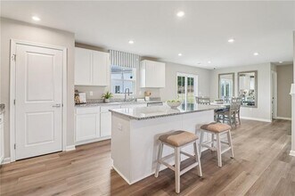 6644 Red Oak Wy in Stone Mountain, GA - Building Photo - Building Photo